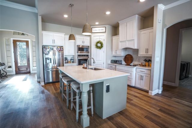 1945 County Road 1111, Decatur, TX 76234