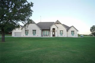 1945 County Road 1111, Decatur, TX 76234
