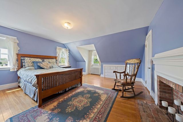 627 S Franklin St, Holbrook, MA 02343