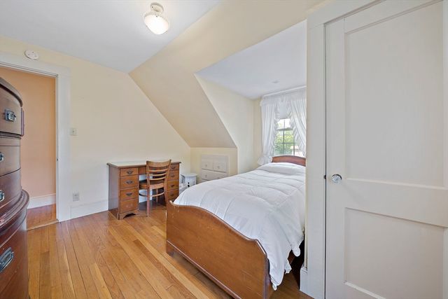 627 S Franklin St, Holbrook, MA 02343