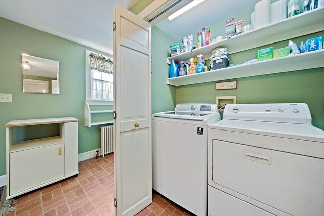 627 S Franklin St, Holbrook, MA 02343