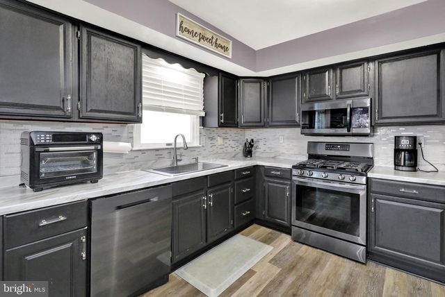 1773 ACORN DR, Reading, PA 19608