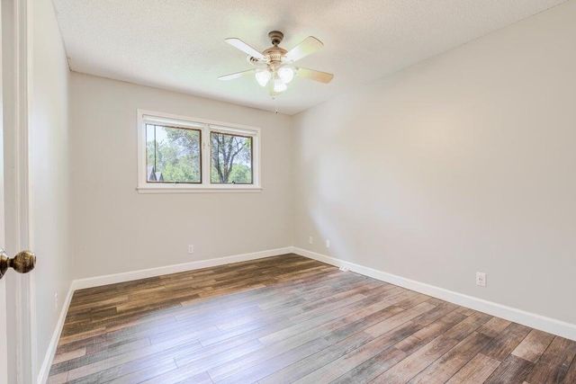 2400 RIDGEFIELD RD, Columbia, MO 65203