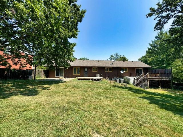 2400 RIDGEFIELD RD, Columbia, MO 65203