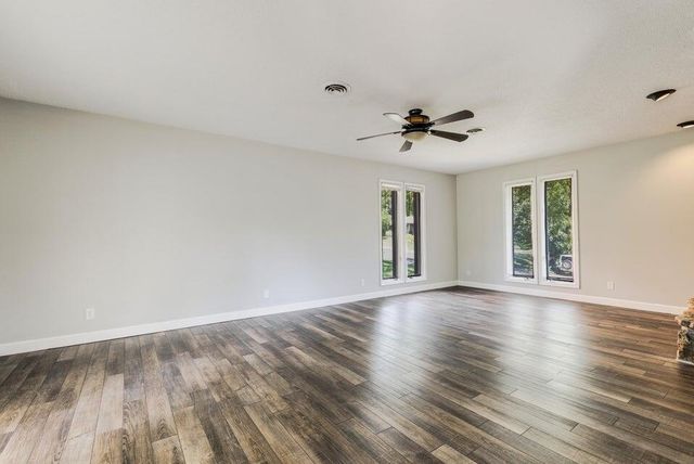2400 RIDGEFIELD RD, Columbia, MO 65203