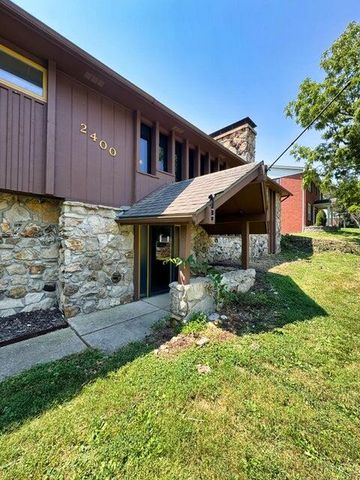 2400 RIDGEFIELD RD, Columbia, MO 65203