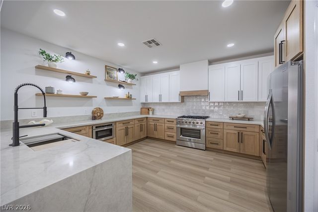 10982 Village Ridge Lane, Las Vegas, NV 89135