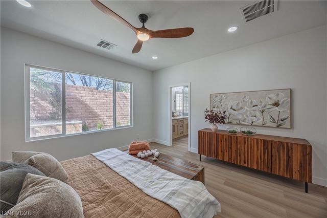 10982 Village Ridge Lane, Las Vegas, NV 89135