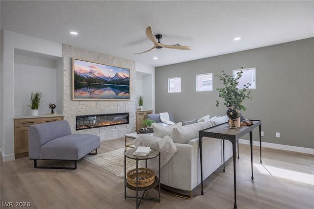 10982 Village Ridge Lane, Las Vegas, NV 89135