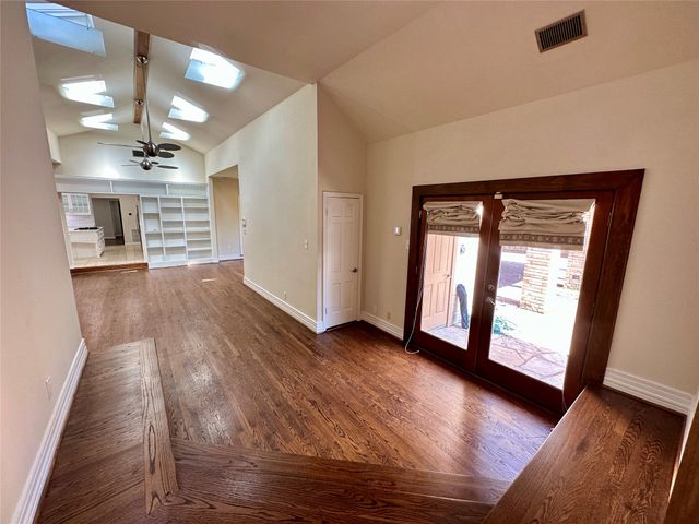 3848 Shorecrest Drive, Dallas, TX 75209