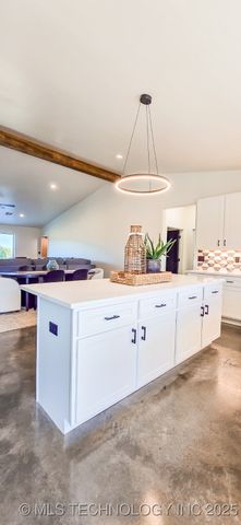 64 Reagan Drive, Eufaula, OK 74432