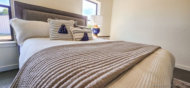 64 Reagan Drive, Eufaula, OK 74432