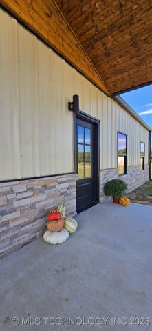 64 Reagan Drive, Eufaula, OK 74432