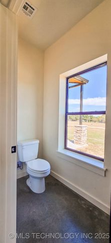 64 Reagan Drive, Eufaula, OK 74432