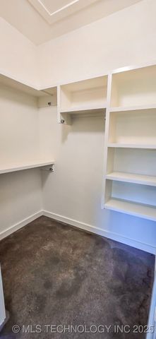 64 Reagan Drive, Eufaula, OK 74432