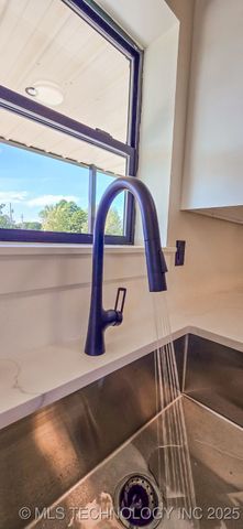 64 Reagan Drive, Eufaula, OK 74432