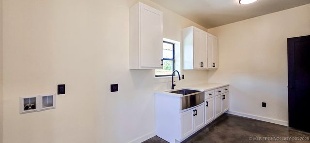 64 Reagan Drive, Eufaula, OK 74432