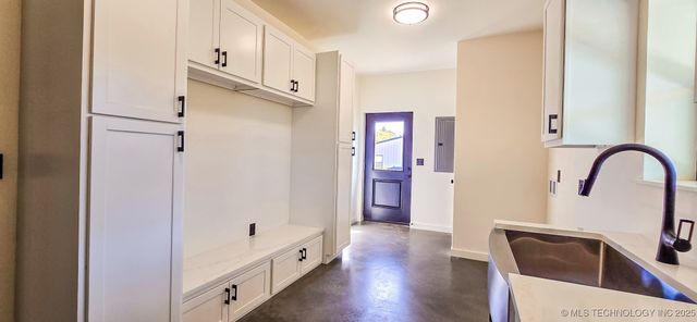 64 Reagan Drive, Eufaula, OK 74432