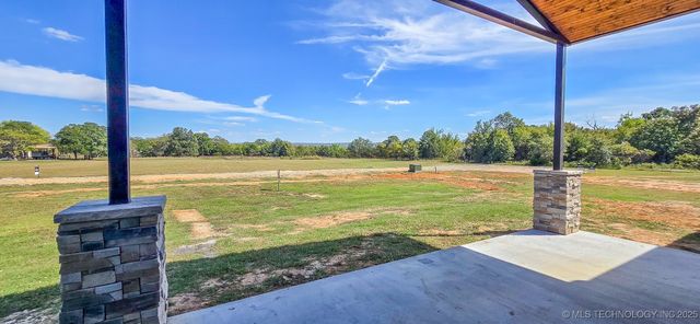 64 Reagan Drive, Eufaula, OK 74432