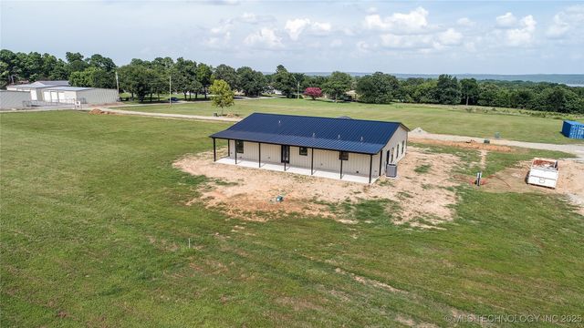 64 Reagan Drive, Eufaula, OK 74432