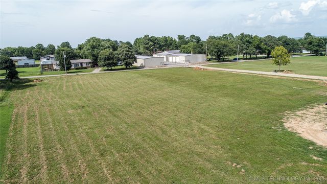 64 Reagan Drive, Eufaula, OK 74432