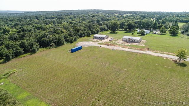 64 Reagan Drive, Eufaula, OK 74432