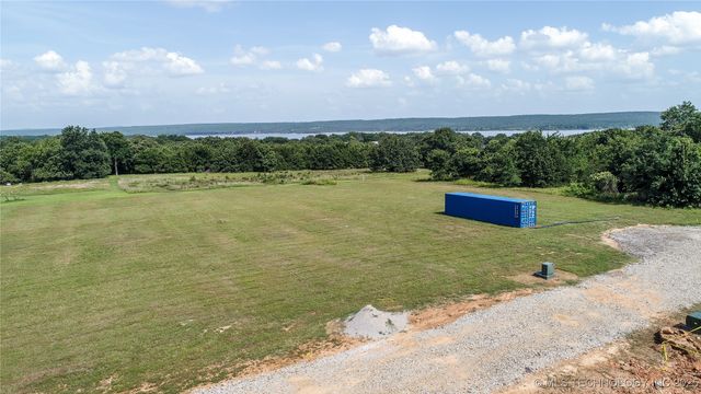 64 Reagan Drive, Eufaula, OK 74432