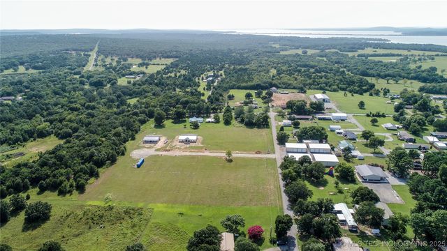 64 Reagan Drive, Eufaula, OK 74432