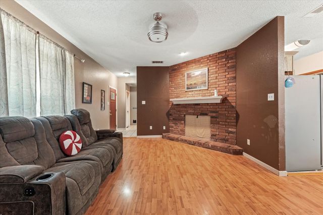 1220 Brittany Way, Seagoville, TX 75159