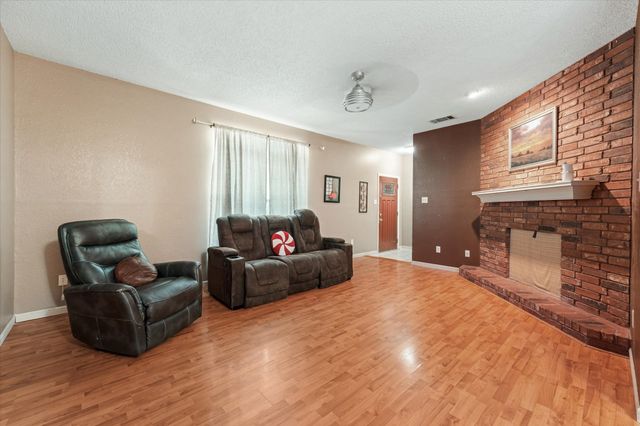 1220 Brittany Way, Seagoville, TX 75159