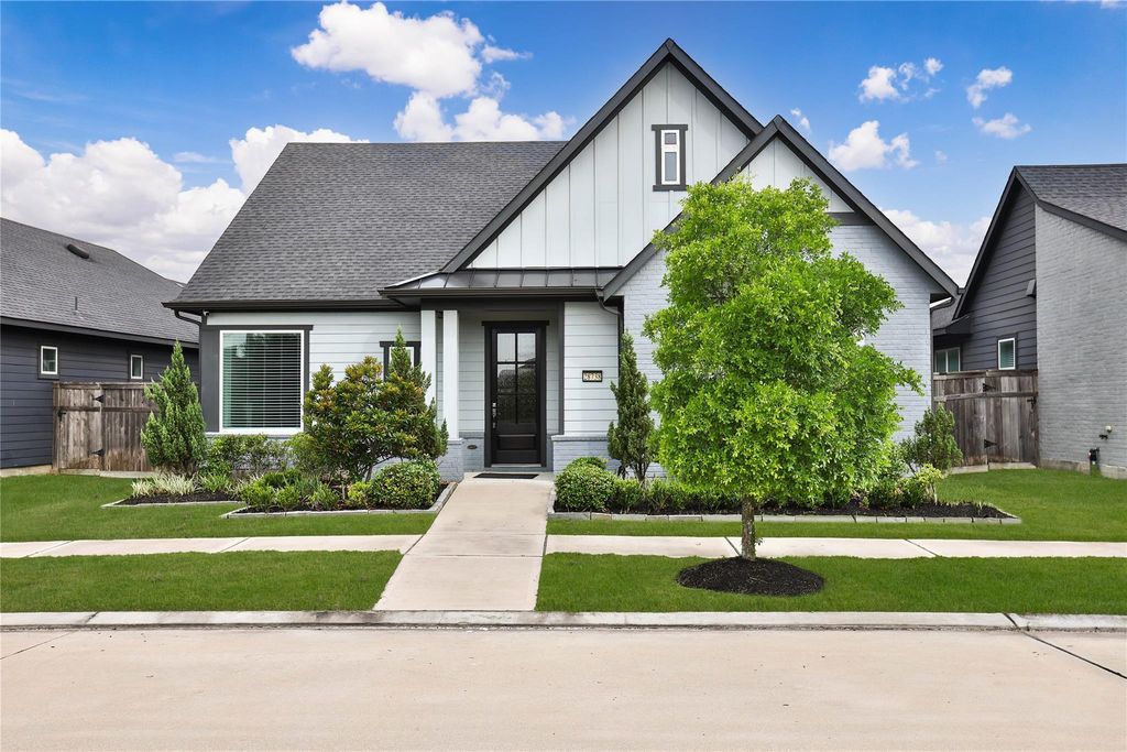 28738 Shoalhaven Court, Fulshear, TX 77441