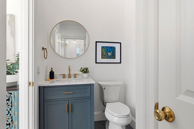 86 Harry Kemp Way B, Provincetown, MA 02657