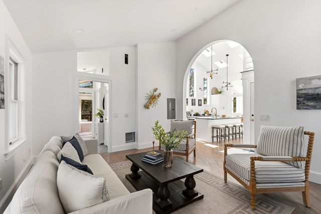 86 Harry Kemp Way B, Provincetown, MA 02657