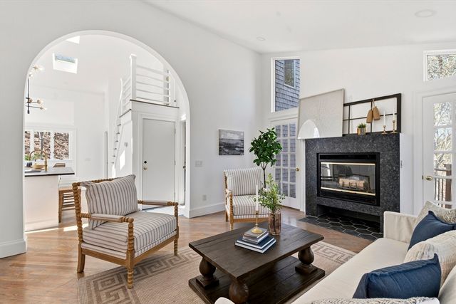 86 Harry Kemp Way B, Provincetown, MA 02657