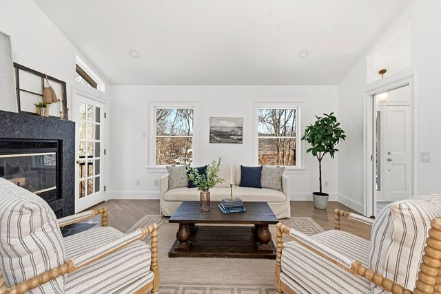 86 Harry Kemp Way B, Provincetown, MA 02657