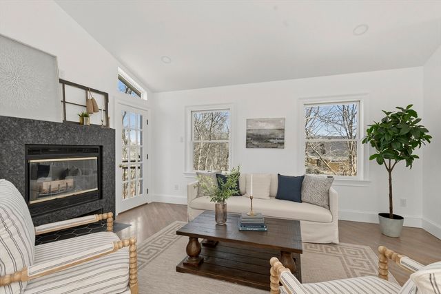 86 Harry Kemp Way B, Provincetown, MA 02657