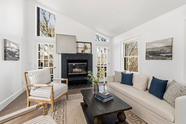 86 Harry Kemp Way B, Provincetown, MA 02657