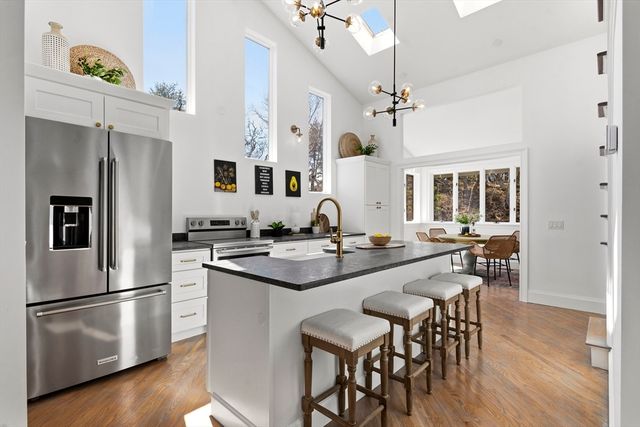 86 Harry Kemp Way B, Provincetown, MA 02657