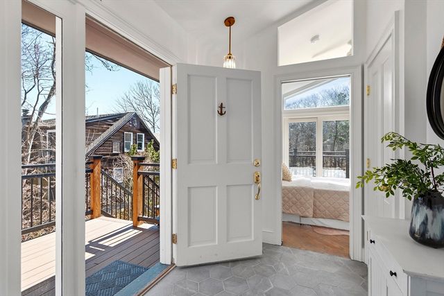 86 Harry Kemp Way B, Provincetown, MA 02657