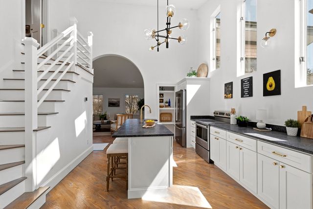 86 Harry Kemp Way B, Provincetown, MA 02657