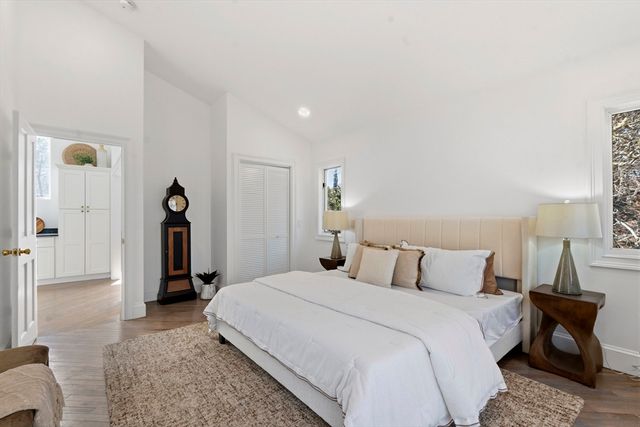 86 Harry Kemp Way B, Provincetown, MA 02657