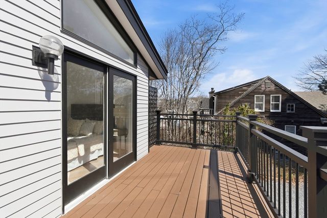 86 Harry Kemp Way B, Provincetown, MA 02657