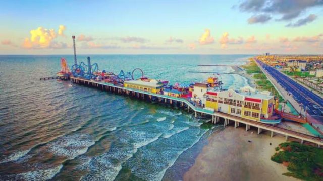 1514 51st Street, Galveston, TX 77551