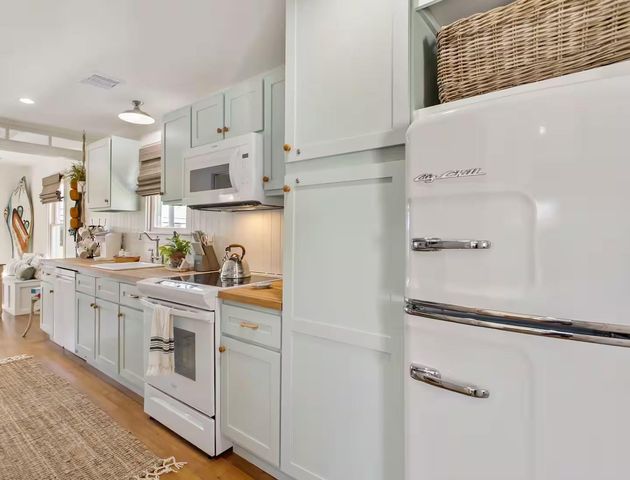 1514 51st Street, Galveston, TX 77551