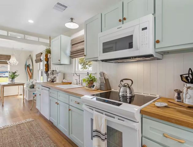 1514 51st Street, Galveston, TX 77551