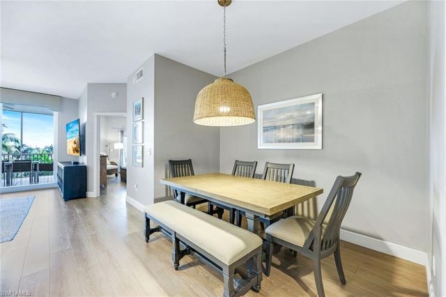 470 Launch CIR 403, Naples, FL 34108