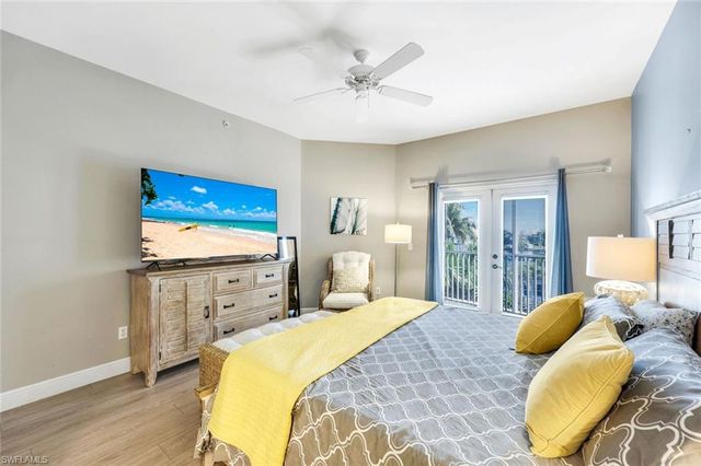 470 Launch CIR 403, Naples, FL 34108