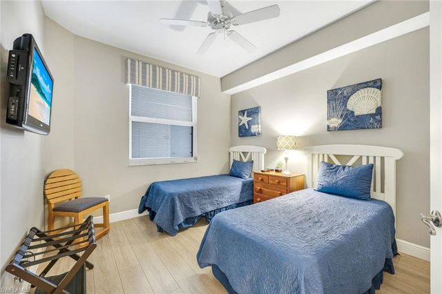 470 Launch CIR 403, Naples, FL 34108