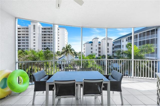 470 Launch CIR 403, Naples, FL 34108