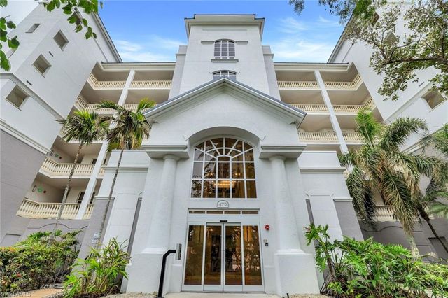 470 Launch CIR 403, Naples, FL 34108